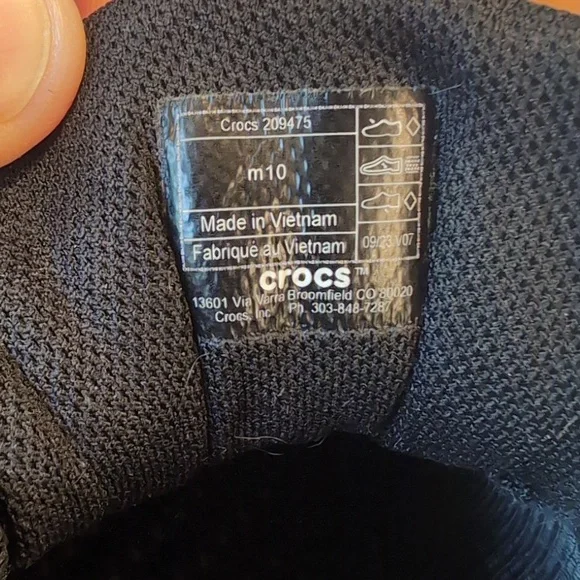 Crocs, non slip work shoes - Picture 4 of 5